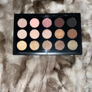 MAC Eyeshadow Palette